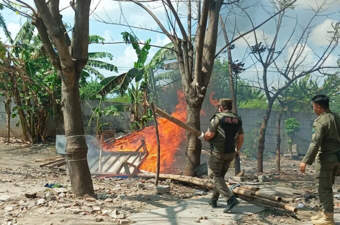 Pemkab Sidoarjo Ratakan Lapak Bekas Lokalisasi Krengseng – Detiktoday.com