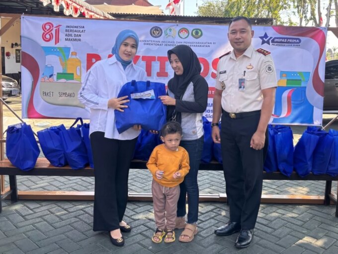 Jelang HUT RI Ke-81, Lapas Sidoarjo Salurkan 45 Paket Sembako, Remisi untuk Ratusan Napi dan 12 Bebas – Detiktoday.com