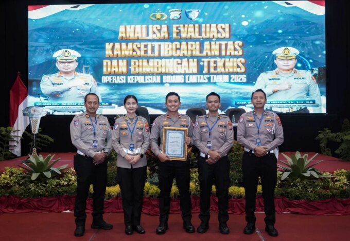 Satlantas Polresta Sidoarjo Raih Penghargaan Kategori Manajemen Rekayasa Lalin Operasi Ketupat Semeru 2026 – Detiktoday.com