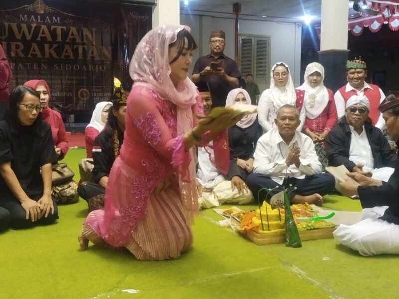 RPS “Bupati Swasta” Sujani Gelar Ruwatan, Ratusan Warga Lintas Agama dan Budaya Doakan Sidoarjo – Detiktoday.com