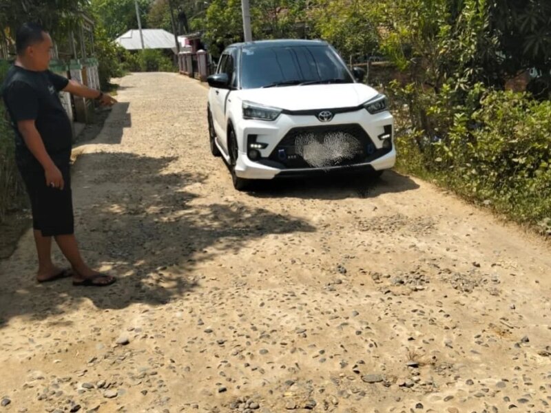 Warga Pal 3 Talang Akar Tagih Janji Bupati Asgianto, Kapan Jalan Kami Diaspal? – Detiktoday.com