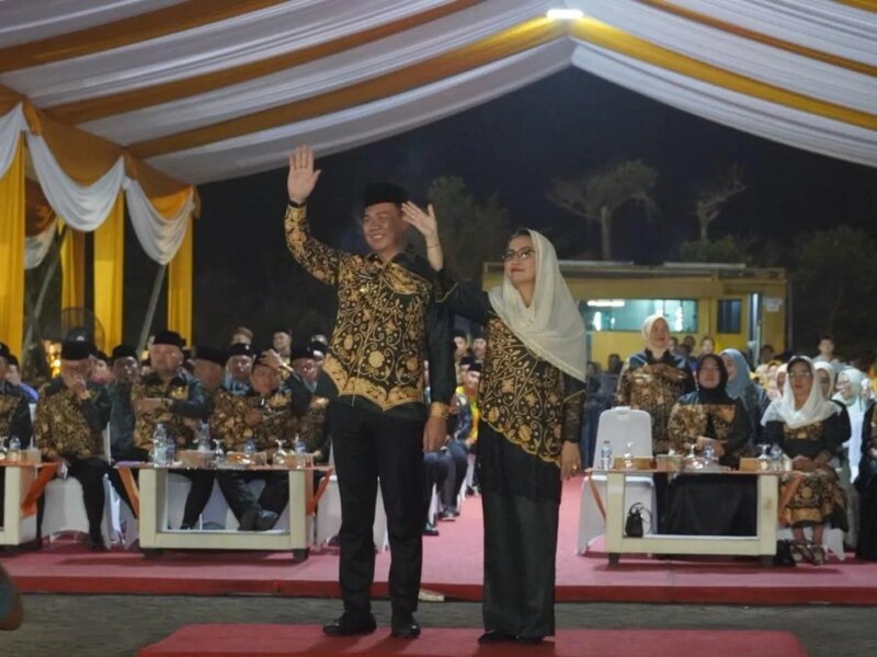Gemuruh Takbir di Pulau Datok! Bupati Fransiskus Diaan Antar Kafilah Kapuas Hulu di Pembukaan MTQ XXXIV Kalbar – Detiktoday.com