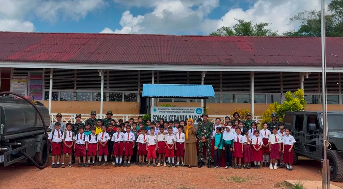 Oase di Tengah Krisis! Yonif TP 927 UK Hadirkan Air Bersih untuk Sekolah dan Warga Kedamin Darat Kapuas Hulu – Detiktoday.com