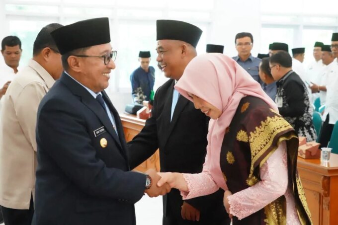 Inoki Ulma Tiara Dilantik sebagai Direktur Perumda Air Minum Tirta Alami Tanah Datar Periode 2026–2031 – Detiktoday.com