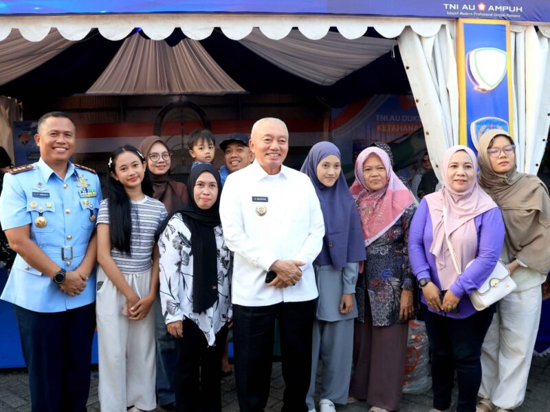 Terbang Dengan F-16, Gubernur Kalsel dan Forkopimda Rasakan Sensasi Dunia Tempur di Angkasa, Ramaikan Stand Lanud Sjamsudin Noor Kalsel Expo 2026
