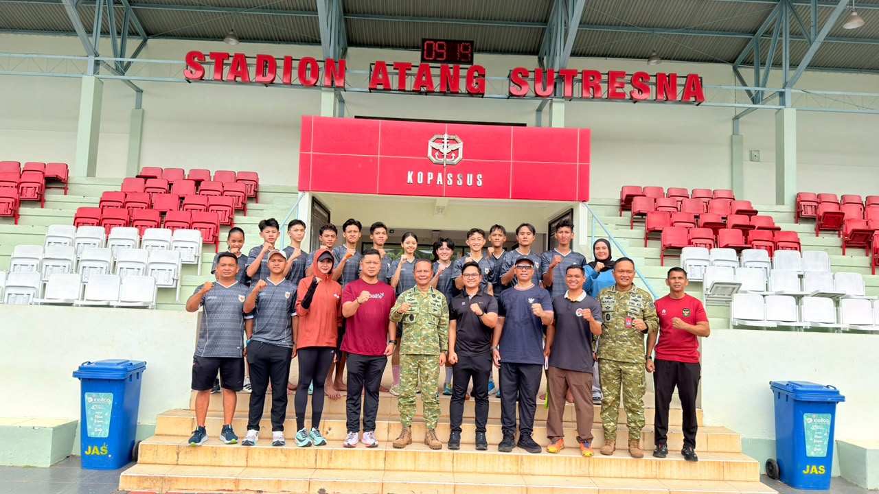 Letjen TNI Richard Tampubolon Tinjau Atlet Pelatnas Taekwondo Indonesia di Markas Kopassus