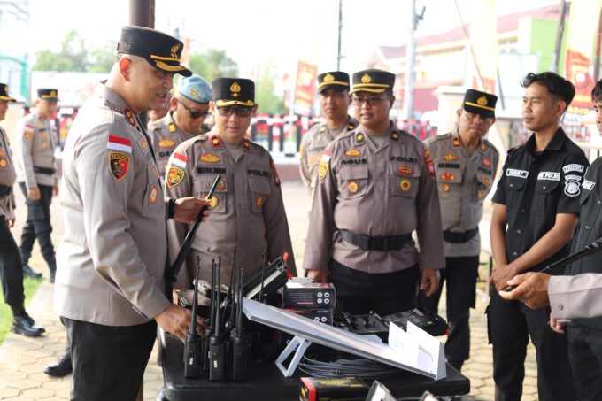 Pastikan Siap Oprasi, Kapolres Kapuas Hulu Cek Langsung 329 Ranmor dan 396 Pucuk Senpi Milik Polres – Detiktoday.com