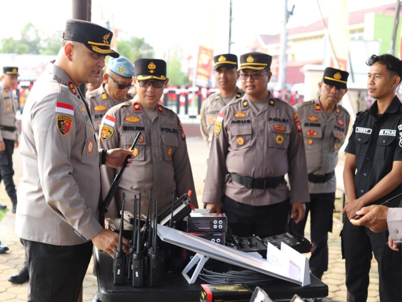 Pastikan Siap Oprasi, Kapolres Kapuas Hulu Cek Langsung 329 Ranmor dan 396 Pucuk Senpi Milik Polres – Detiktoday.com