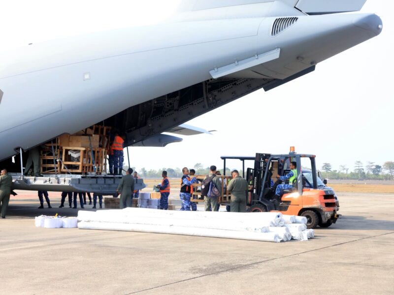 Mendukung Penuh Penanganan Karhutla, TNI AU Terbangkan A-400M Bawa Bantuan Presiden RI Yang Dikirim oleh Kemhan-Kementan