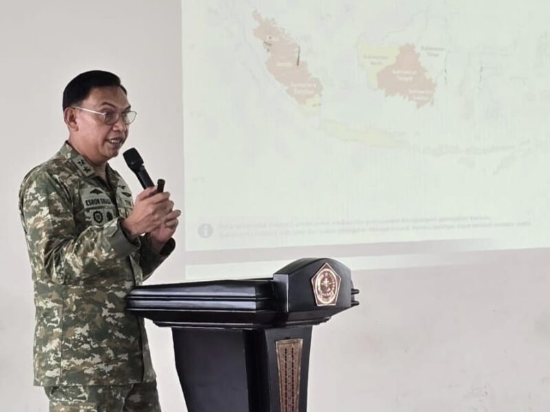 Tak Hanya Padamkan Api, TNI Perkuat Penanganan Karhutla Melalui Penyuluhan