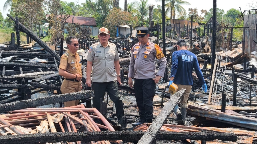 Dini Hari Mencekam di Palingkau Lama, Api Lahap 6 Rumah, Barak dan Gedung Bulu Tangkis
