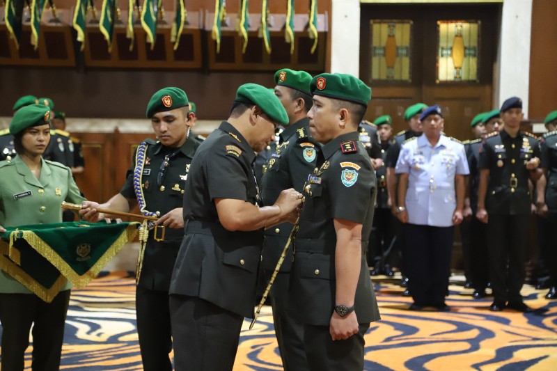 Sertijab Dandim 0618/Kota Bandung, Albert Frantesca Terima Estafet Kepemimpinan