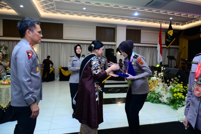 Hari Jadi ke-78 Polwan, Kapolda Jambi Tekankan Integritas dan Dampak Nyata bagi Masyarakat – Detiktoday.com