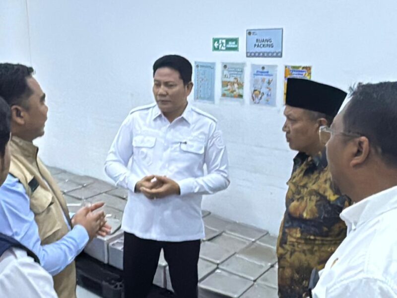 Bupati Sidoarjo Minta Pengawasan SPPG Diperketat Usai Ratusan Santri Diduga Keracunan – Detiktoday.com
