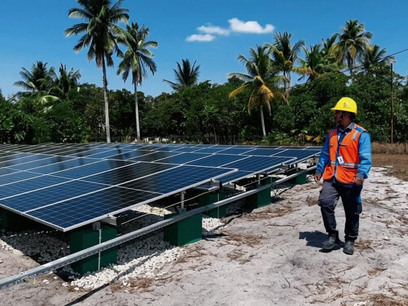 Lebih dari Sekadar Terang, PLTS PLN Membawa Harapan Baru ke Pulau Rengit Belitung – Detiktoday.com